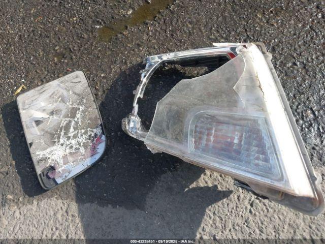 Nissan Frontier Sv Image 3