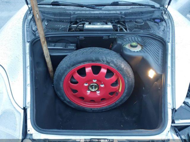 Porsche 911 Image 14