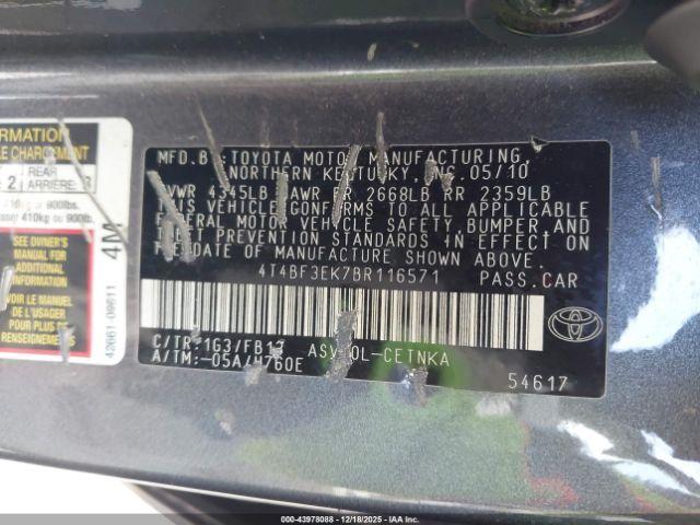 Toyota Camry Le Image 9