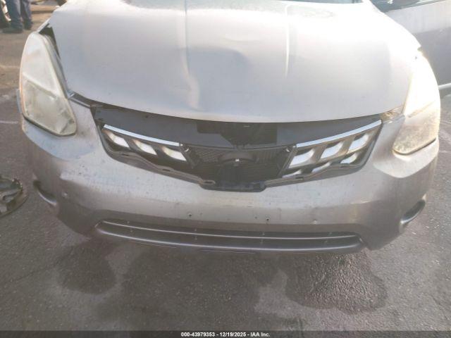 Nissan Rogue S Image 9