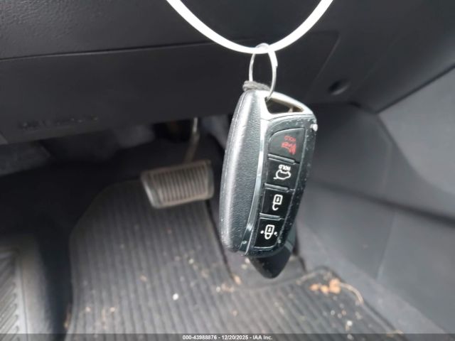 Hyundai SANTA FE Limited Image 7