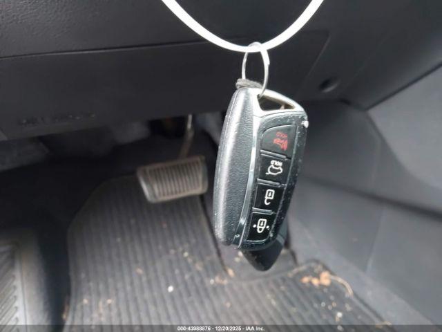 Hyundai SANTA FE Limited Image 7