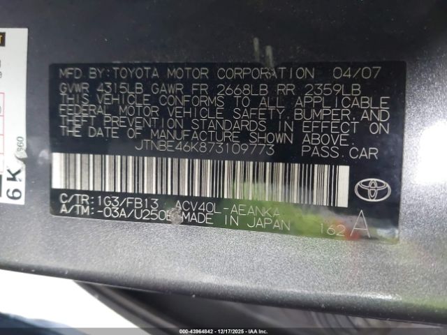 Toyota Camry Le Image 4