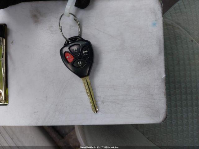 Toyota Camry Le Image 11