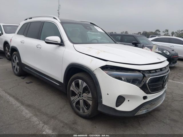 Mercedes-Benz EQB Image 1