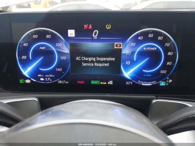 Mercedes-Benz EQB Image 10