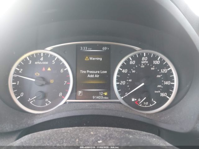 Nissan Sentra Image 11