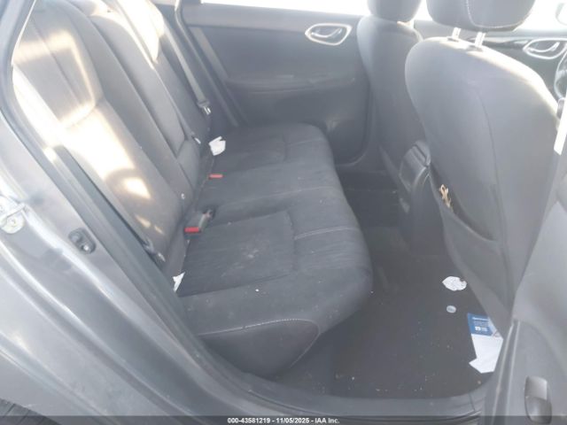 Nissan Sentra Image 5