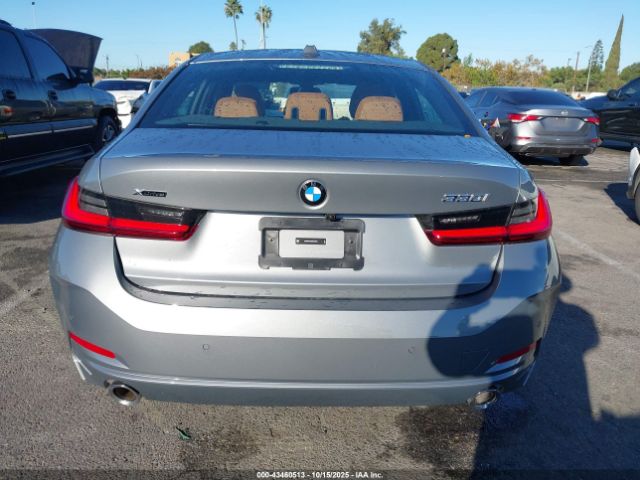 BMW 3 Series Xdrive Image 2