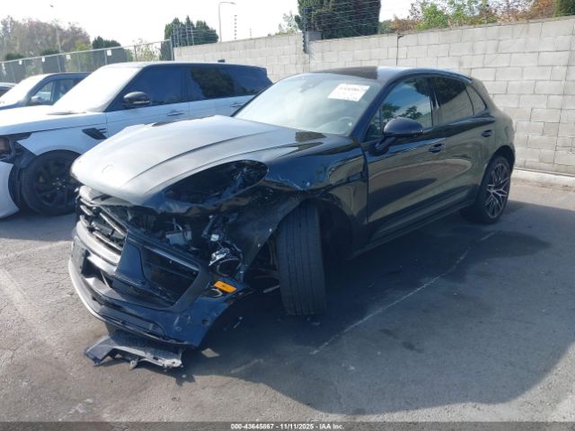 Porsche Macan T Image 7