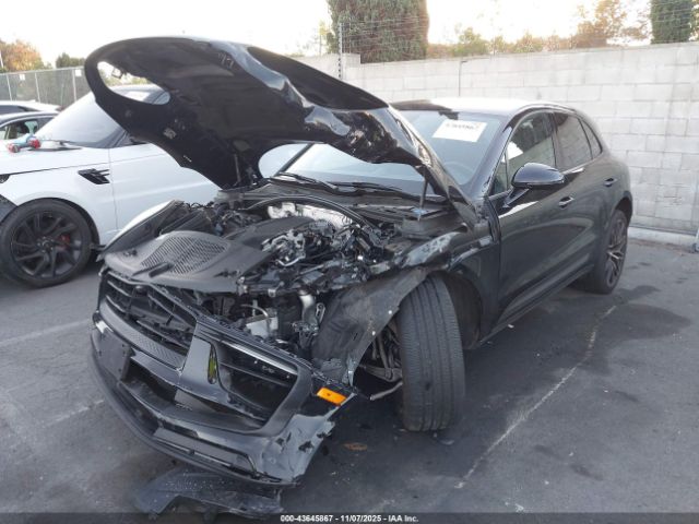 Porsche Macan T Image 6