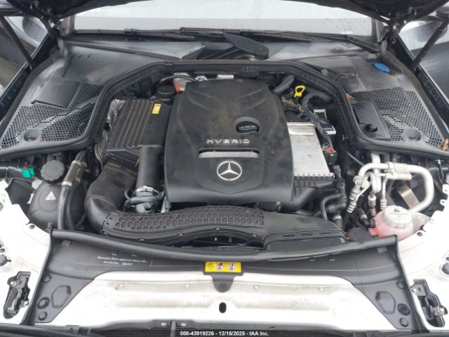 Mercedes-Benz C-Class Image 9