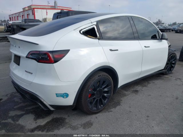 Tesla Model Y Long Range Dual Motor All-wheel Drive Image 13