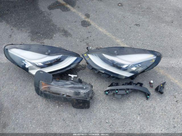 Tesla Model Y Long Range Dual Motor All-wheel Drive Image 3