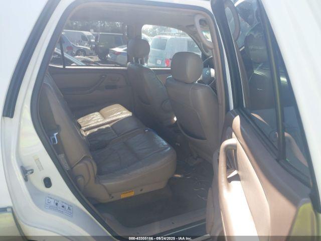 Toyota Sequoia Sr5 V8 Image 5