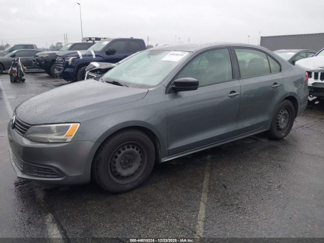 Volkswagen Jetta 2.0l S Image 2