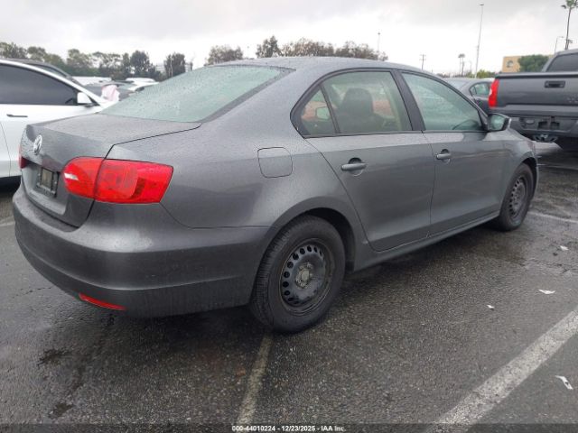 Volkswagen Jetta 2.0l S Image 4