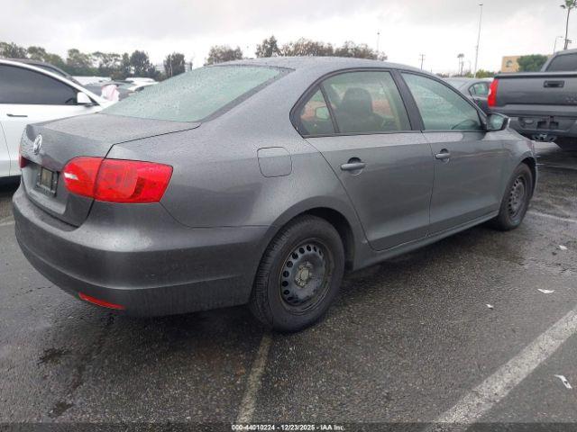Volkswagen Jetta 2.0l S Image 4