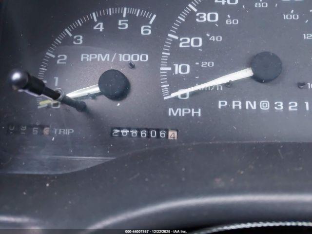 Chevrolet C2500 Fleetside Image 8