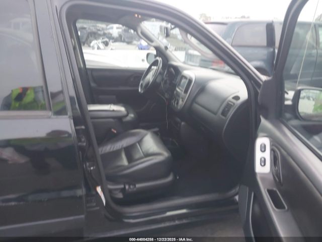 Ford Escape Limited Image 4