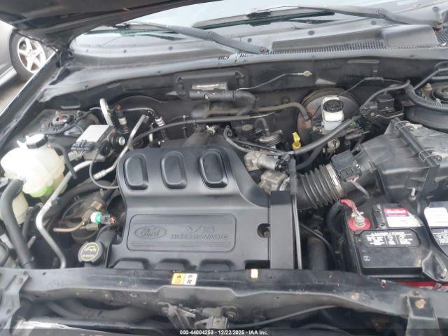 Ford Escape Limited Image 9