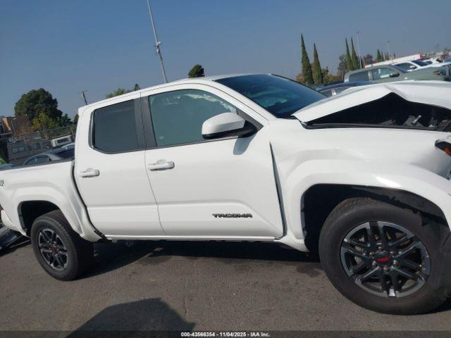 Toyota Tacoma Trd Sport 4wd Image 3