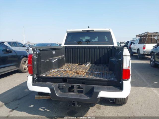 Toyota Tacoma Trd Sport 4wd Image 2