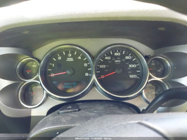 Chevrolet Silverado 2500 Work Truck Image 2