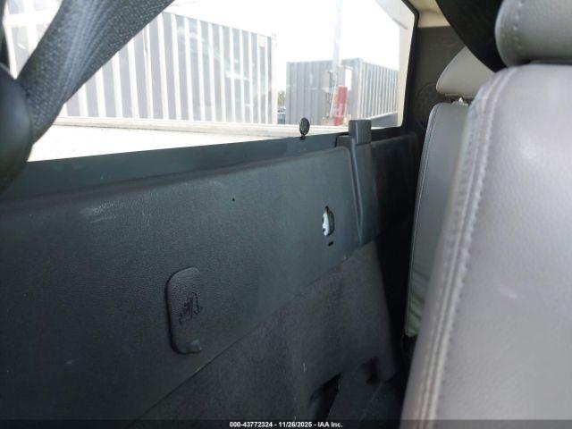 Chevrolet Silverado 2500 Work Truck Image 8