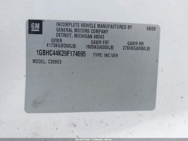 Chevrolet Silverado 2500 Work Truck Image 4