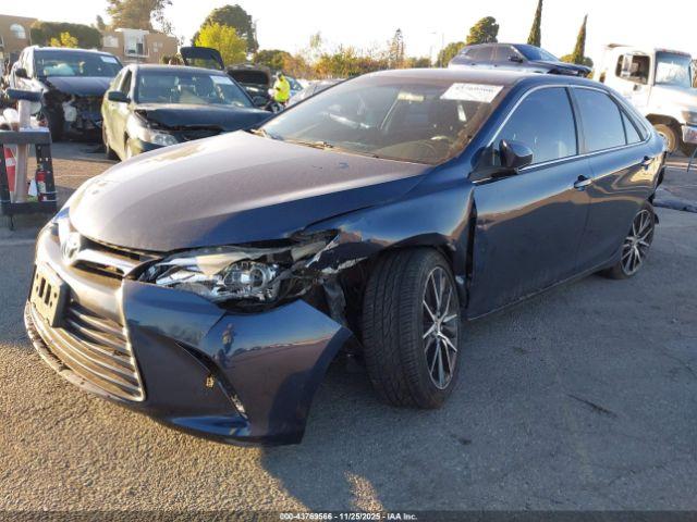 Toyota Camry Le Image 3