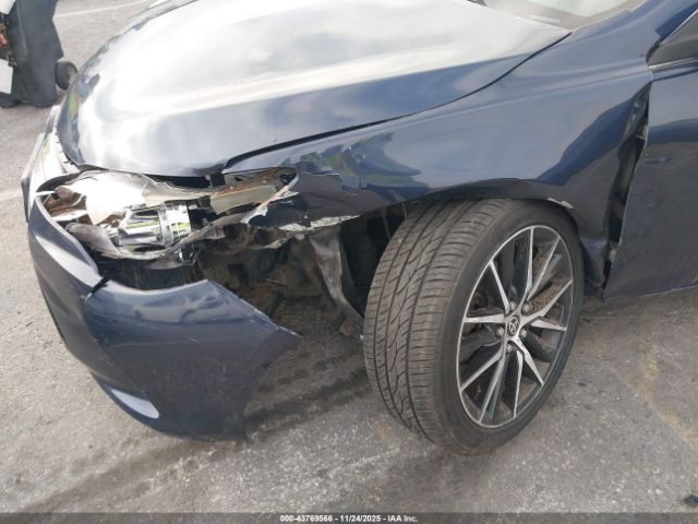 Toyota Camry Le Image 13