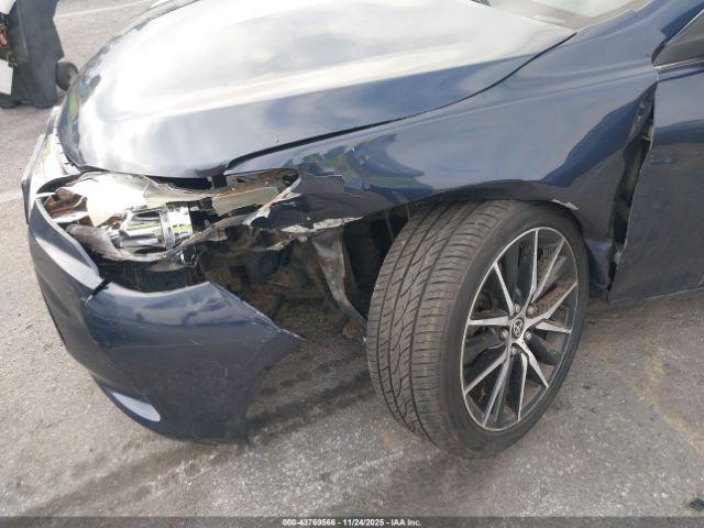 Toyota Camry Le Image 13