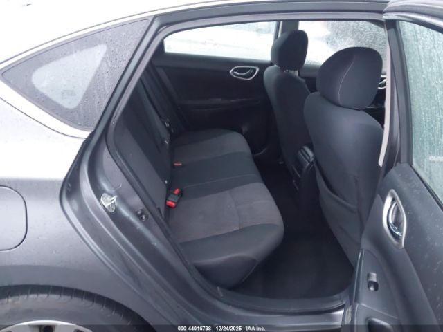 Nissan Sentra Image 6