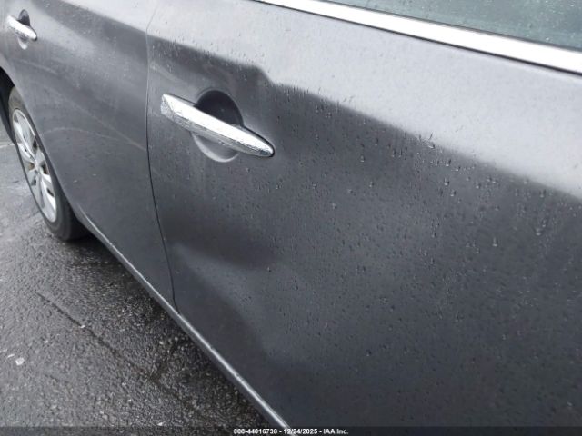 Nissan Sentra Image 12