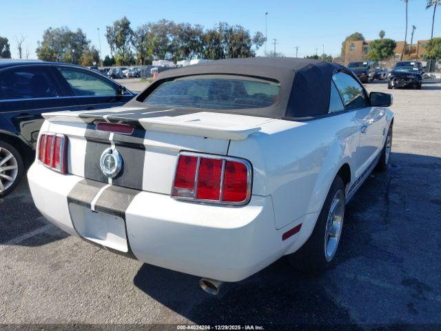 Ford Mustang Image 10