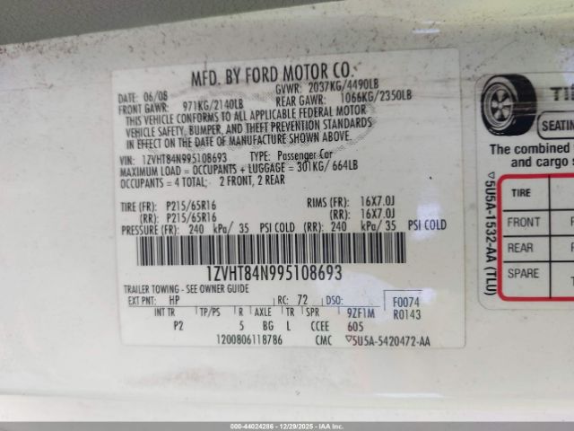 Ford Mustang Image 11