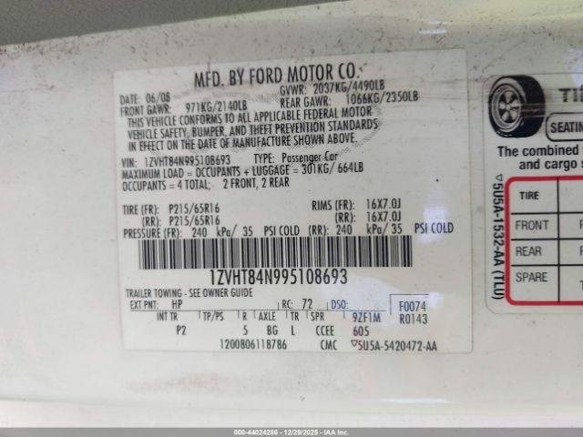 Ford Mustang Image 11