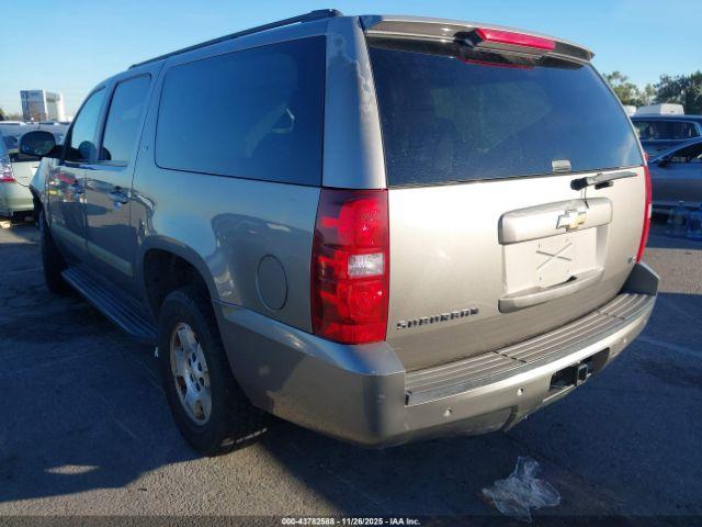 Chevrolet Suburban 1500 Lt Image 7