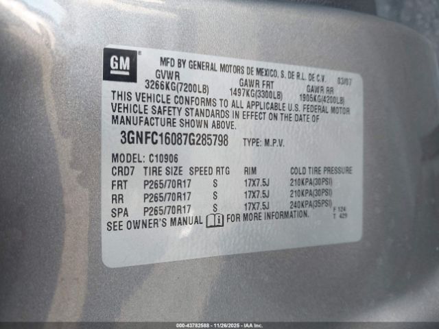 Chevrolet Suburban 1500 Lt Image 6