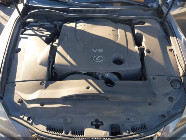Lexus Is Image 15