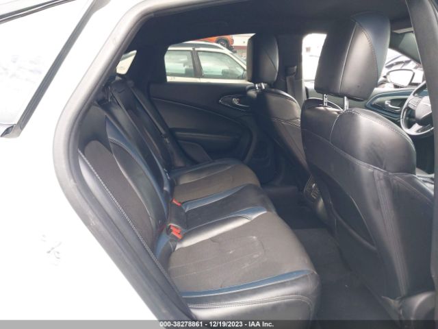 Chrysler 200 S Image 10