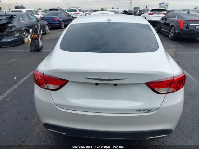 Chrysler 200 S Image 8