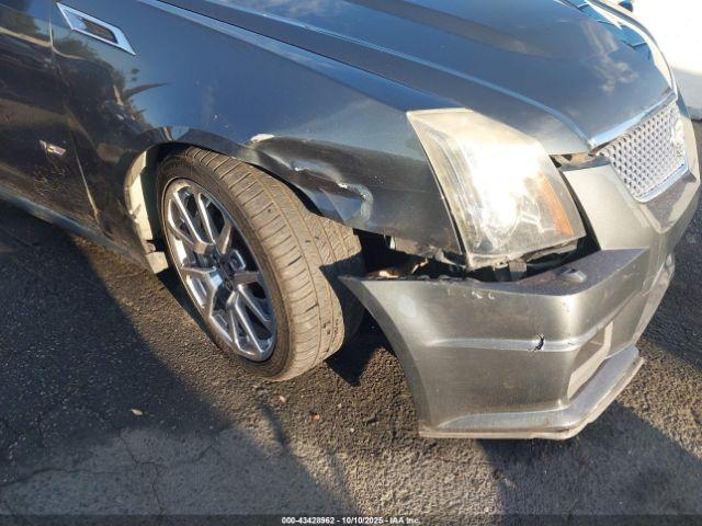 Cadillac CTS-V Image 10