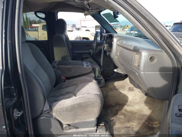 Chevrolet Silverado 1500 Ls Image 12