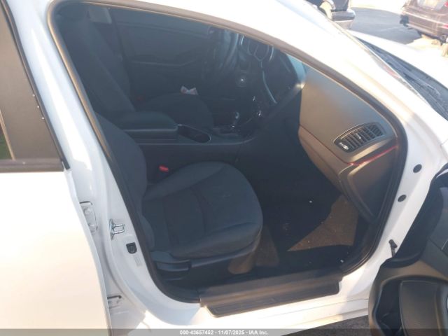 Kia Optima Lx Image 10