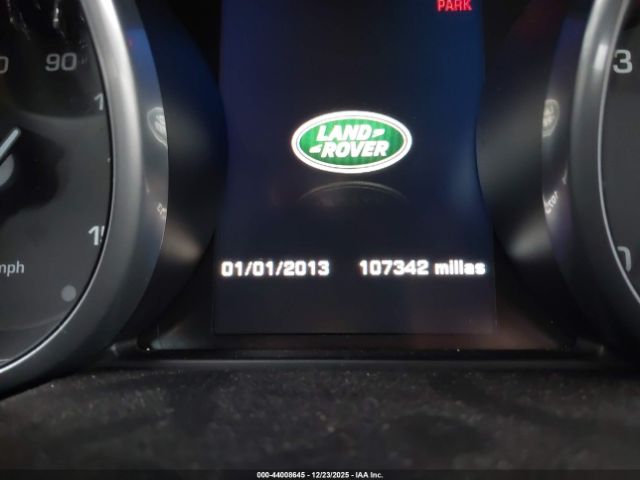 Land Rover Range Rover Evoque Dynamic Image 2