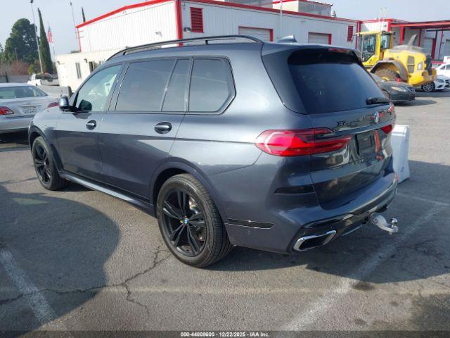 BMW X Series Xdrive50i Image 2