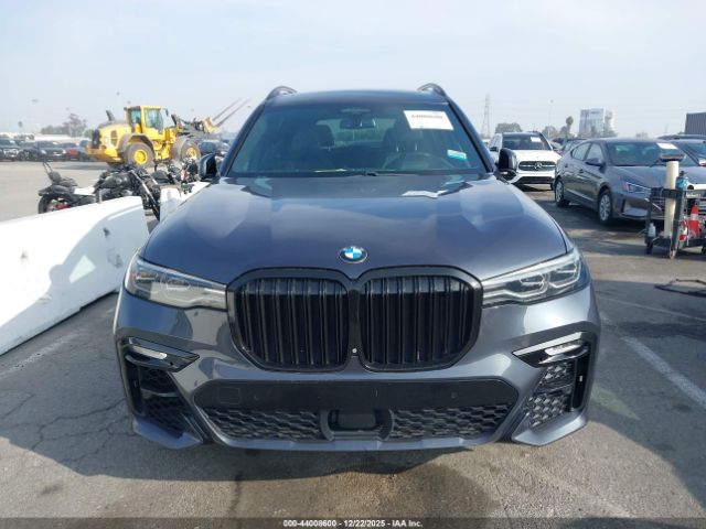BMW X Series Xdrive50i Image 16
