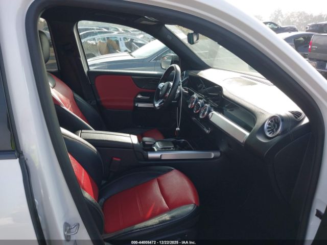 Mercedes-Benz GLB 4matic Image 16